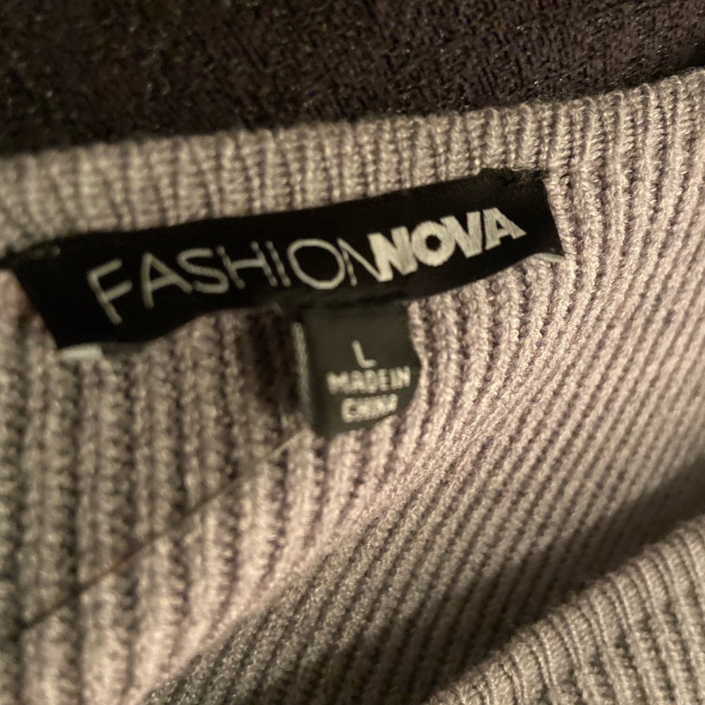 Sweater - Picture 4 of 8